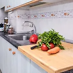 Confortable Vivienda En A 5 Min Tranvia アパート